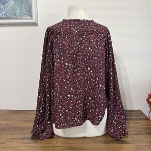 Hope & Harlow Women's Medium Burgundy Animal Print Blouse